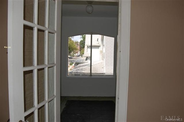 35 E Birch Street, Mount Vernon, NY 10552