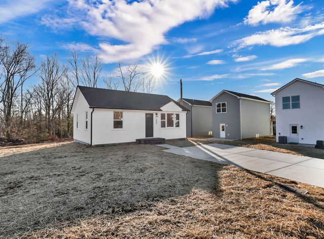 248 Caldwell Ln, Clarksville, TN 37040