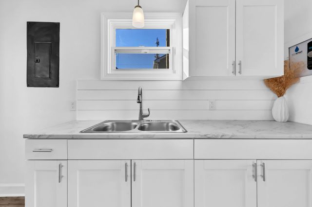 248 Caldwell Ln, Clarksville, TN 37040