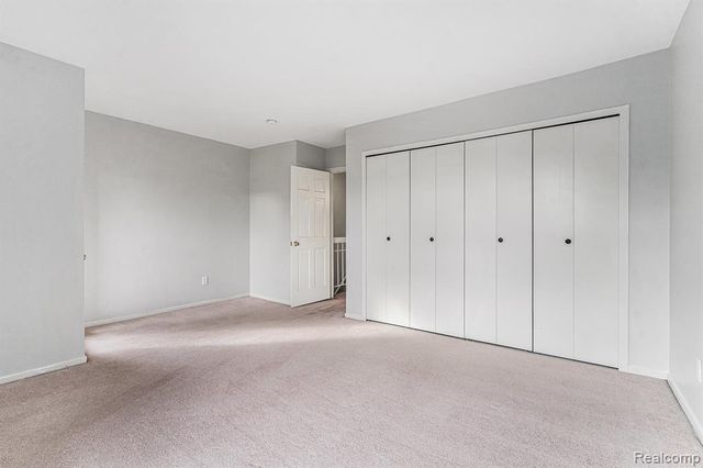 1090 Greenhills Drive, Ann Arbor, MI 48105