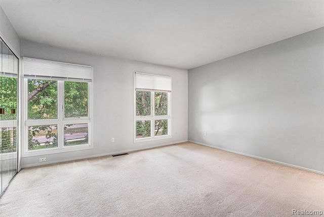 1090 Greenhills Drive, Ann Arbor, MI 48105