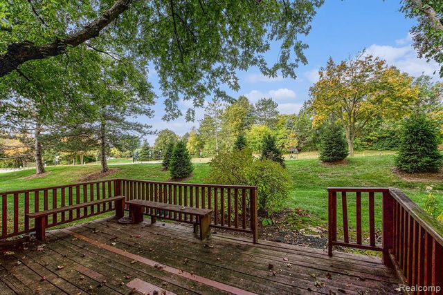 1090 Greenhills Drive, Ann Arbor, MI 48105