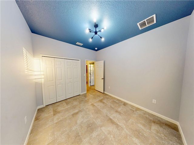 1405 Mulligan Drive, Vero Beach, FL 32966