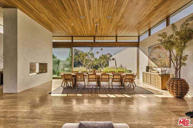 28837 Selfridge Drive, Malibu, CA 90265