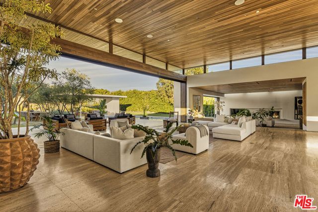 28837 Selfridge Drive, Malibu, CA 90265