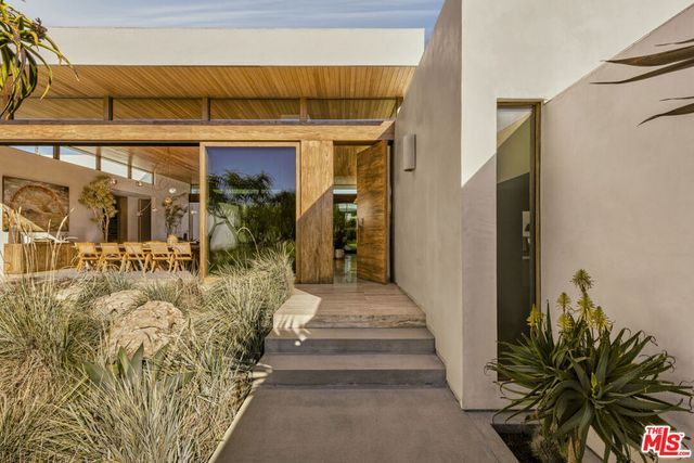 28837 Selfridge Drive, Malibu, CA 90265