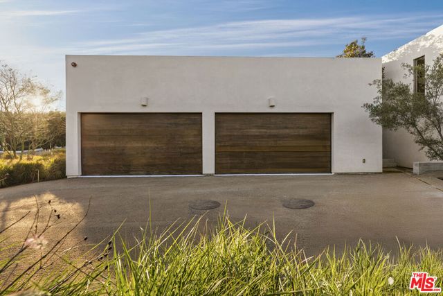 28837 Selfridge Drive, Malibu, CA 90265