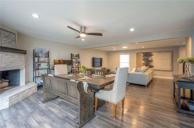 244 N Winnebago Drive, Lake Winnebago, MO 64034