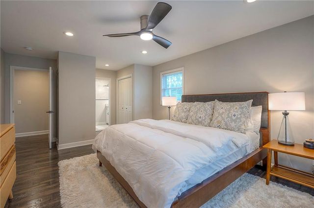 244 N Winnebago Drive, Lake Winnebago, MO 64034