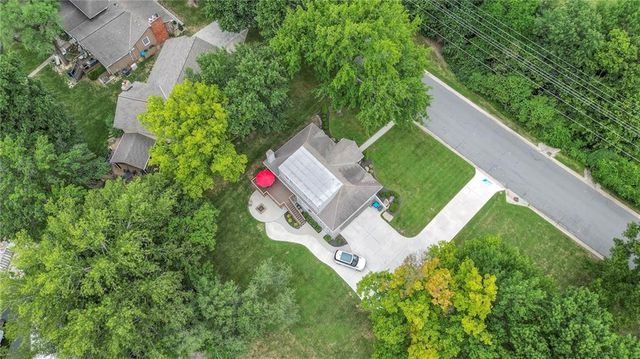 244 N Winnebago Drive, Lake Winnebago, MO 64034