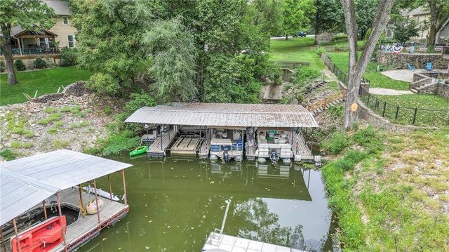 244 N Winnebago Drive, Lake Winnebago, MO 64034