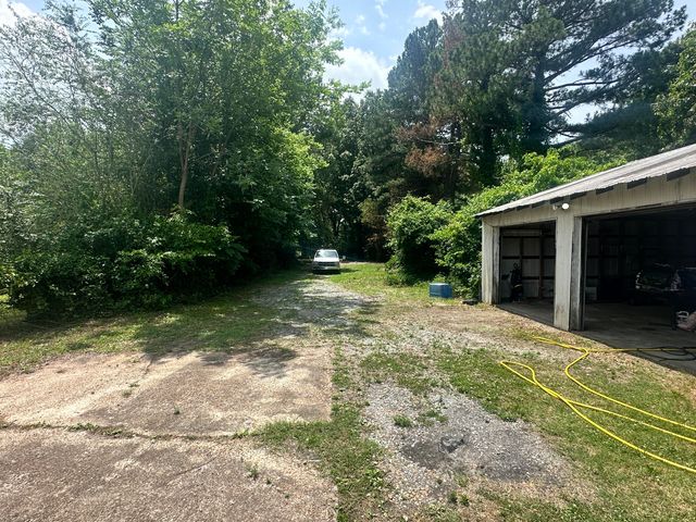2145 Dixie Avenue, Paducah, KY 42003