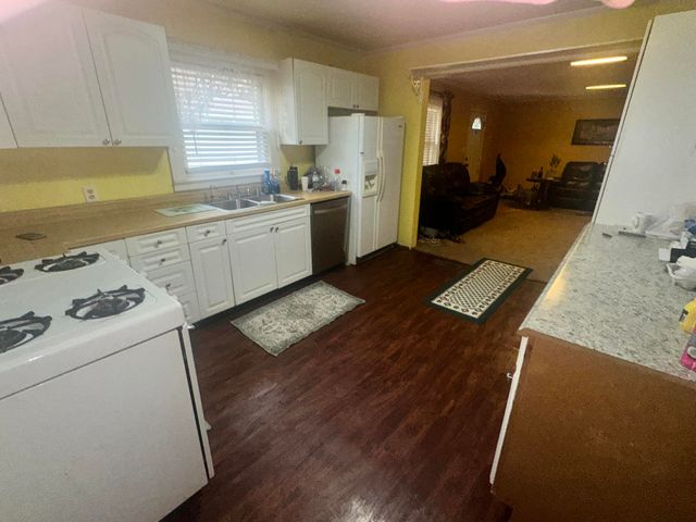 2145 Dixie Avenue, Paducah, KY 42003