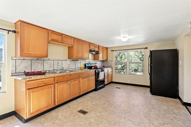 876 State Highway 165, Placitas, NM 87043