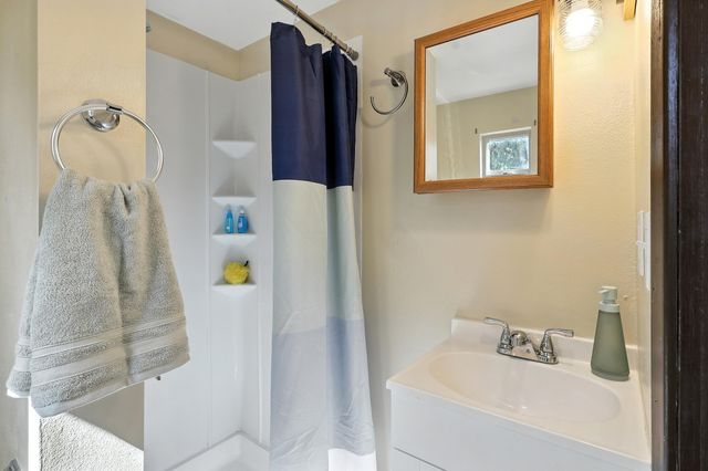 876 State Highway 165, Placitas, NM 87043