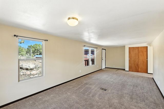 876 State Highway 165, Placitas, NM 87043