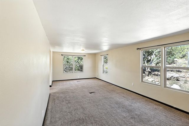 876 State Highway 165, Placitas, NM 87043