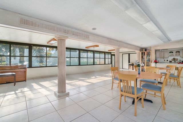 114 Lake Pine Circle B-1, Greenacres, FL 33463