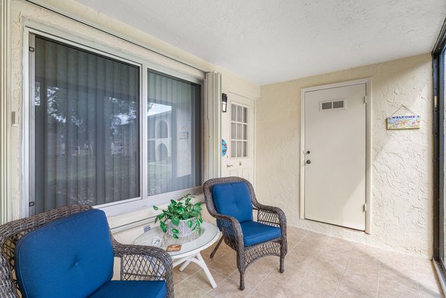 114 Lake Pine Circle B-1, Greenacres, FL 33463