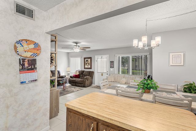 114 Lake Pine Circle B-1, Greenacres, FL 33463