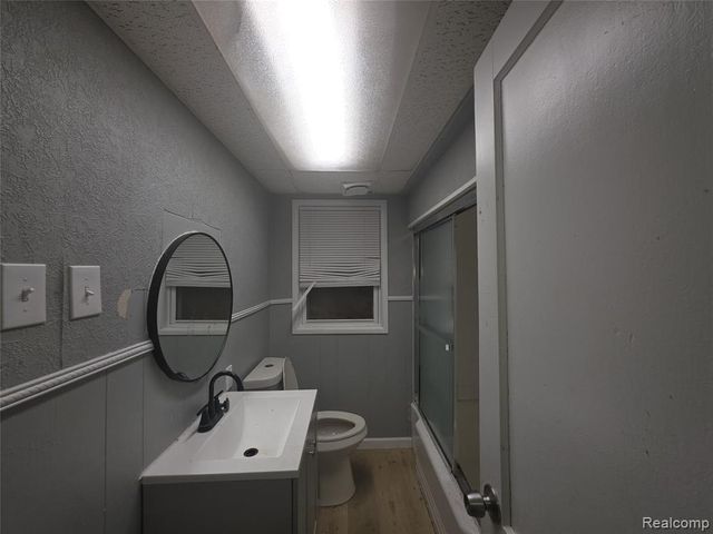 12400 Lansdowne Street, Detroit, MI 48224