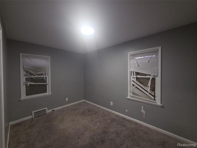 12400 Lansdowne Street, Detroit, MI 48224