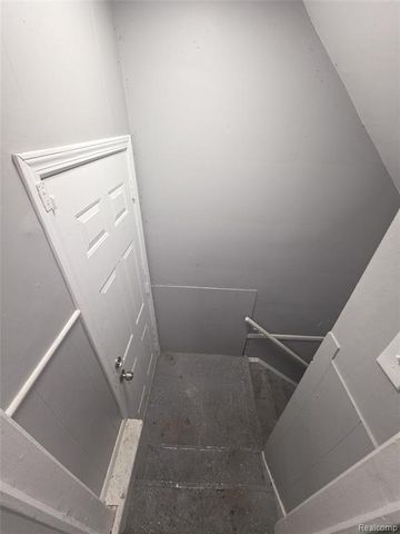 12400 Lansdowne Street, Detroit, MI 48224