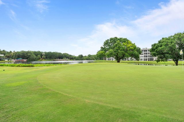 9470 Live Oak Place 204, Davie, FL 33324