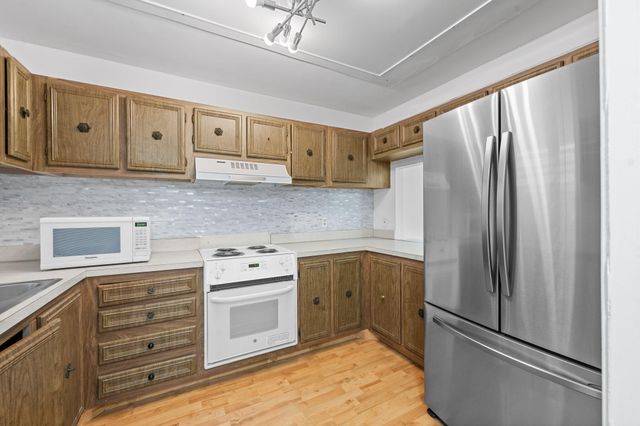 9470 Live Oak Place 204, Davie, FL 33324