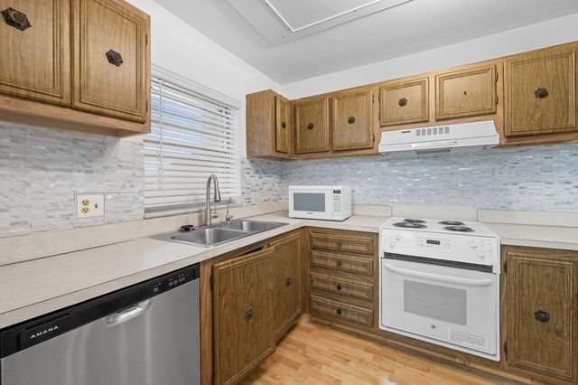 9470 Live Oak Place 204, Davie, FL 33324