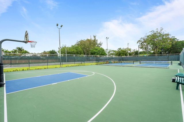 9470 Live Oak Place 204, Davie, FL 33324
