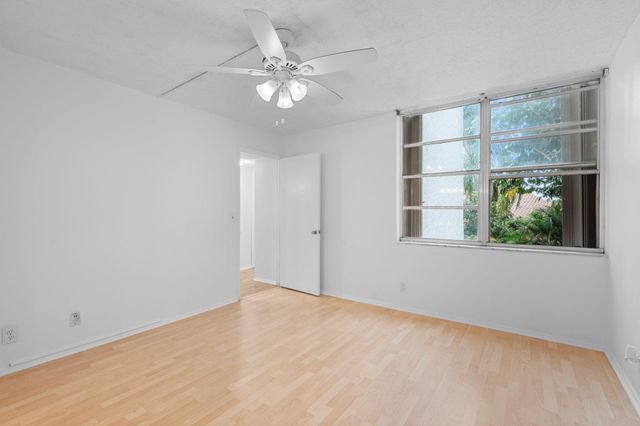 9470 Live Oak Place 204, Davie, FL 33324