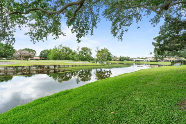 9470 Live Oak Place 204, Davie, FL 33324