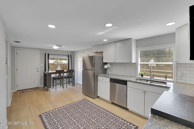 6369 JAMMES Road, Jacksonville, FL 32244