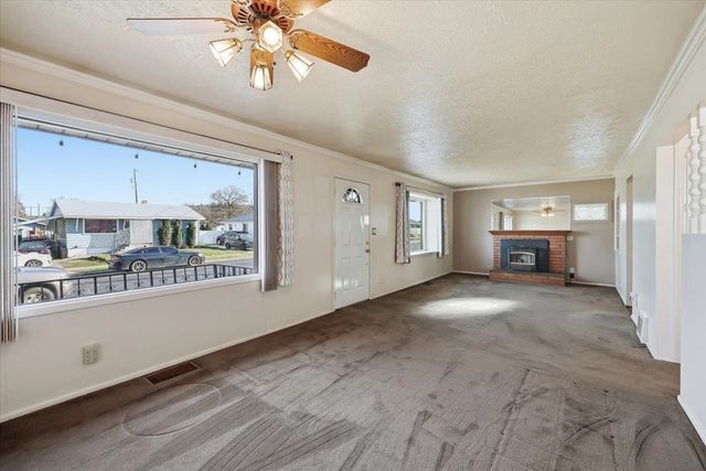 3810 E Montgomery Ave, Spokane, WA 99217