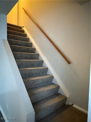 193 Surrey Lane, Canfield, OH 44406