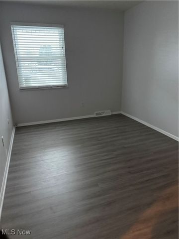 193 Surrey Lane, Canfield, OH 44406