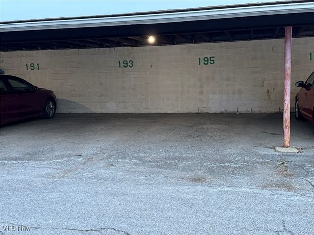 193 Surrey Lane, Canfield, OH 44406