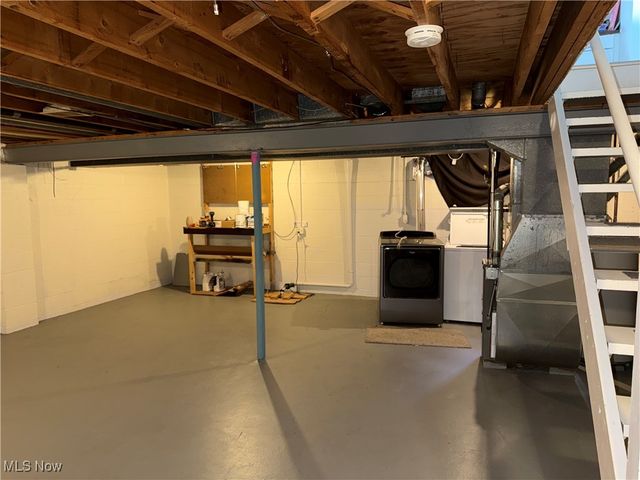 193 Surrey Lane, Canfield, OH 44406