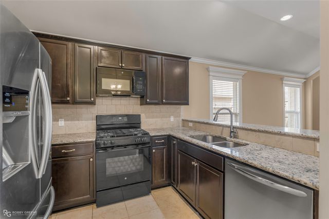 365 Avondale Lane, Bossier City, LA 71112