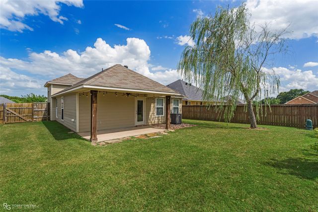 365 Avondale Lane, Bossier City, LA 71112