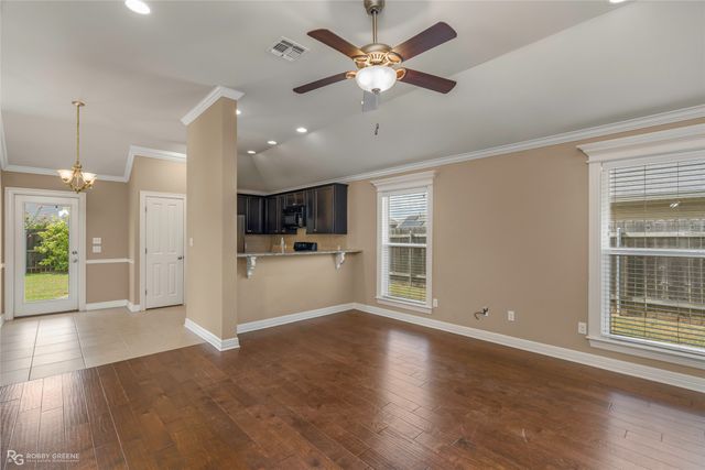 365 Avondale Lane, Bossier City, LA 71112