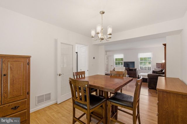 8222 ATHENA LN, Severn, MD 21144