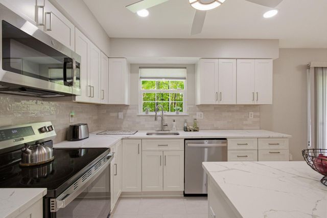 8222 ATHENA LN, Severn, MD 21144