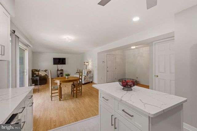 8222 ATHENA LN, Severn, MD 21144