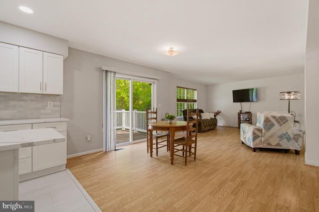 8222 ATHENA LN, Severn, MD 21144