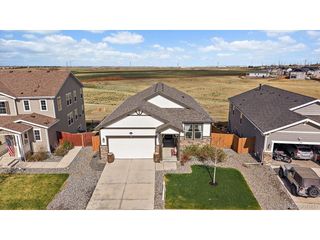 849 N Vandriver Way, Aurora, CO 80018