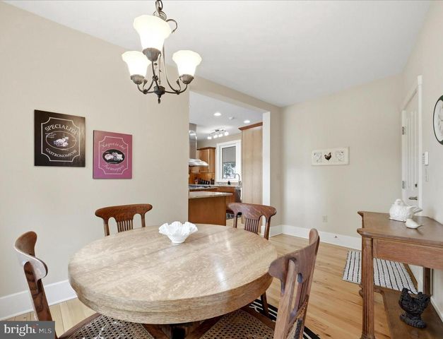 130 LAKE SHORE DR, Cross Junction, VA 22625