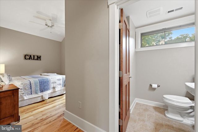130 LAKE SHORE DR, Cross Junction, VA 22625
