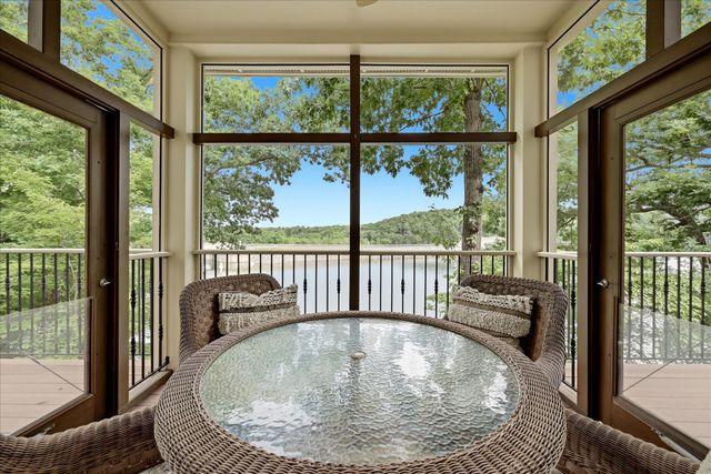 130 LAKE SHORE DR, Cross Junction, VA 22625